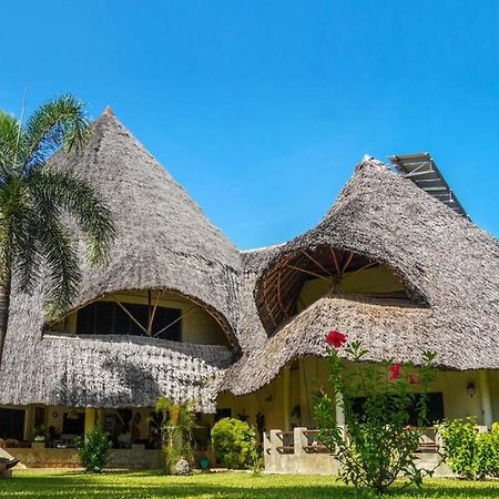 Amani Paradise - Luxury Villas Diani Beach Exterior photo