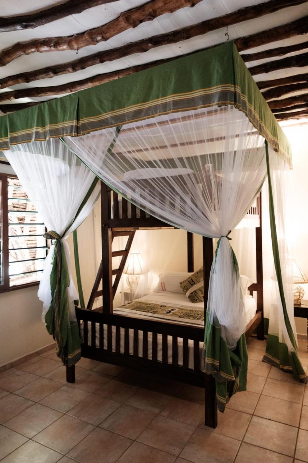 Amani Paradise - Luxury Villas Diani Beach Exterior photo