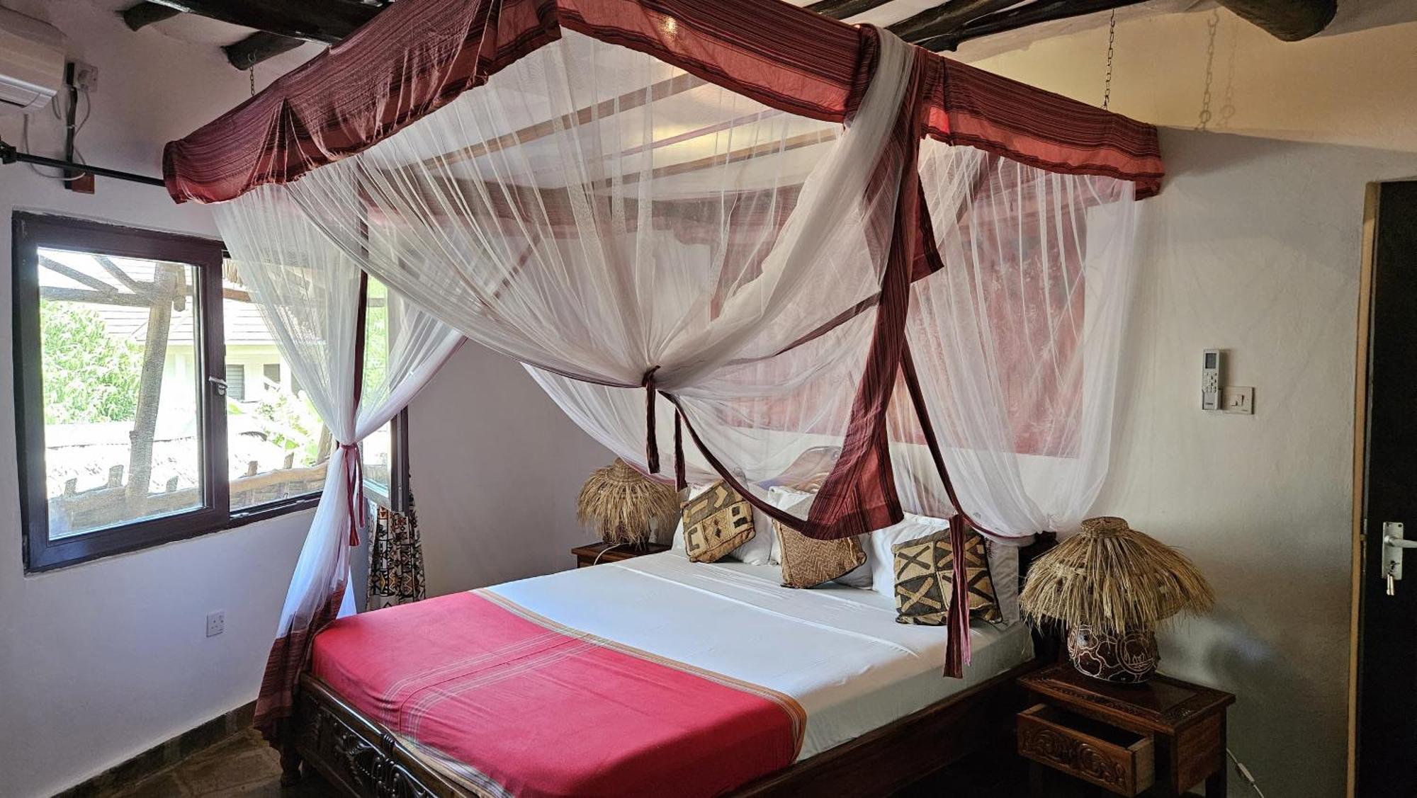 Amani Paradise - Luxury Villas Diani Beach Exterior photo