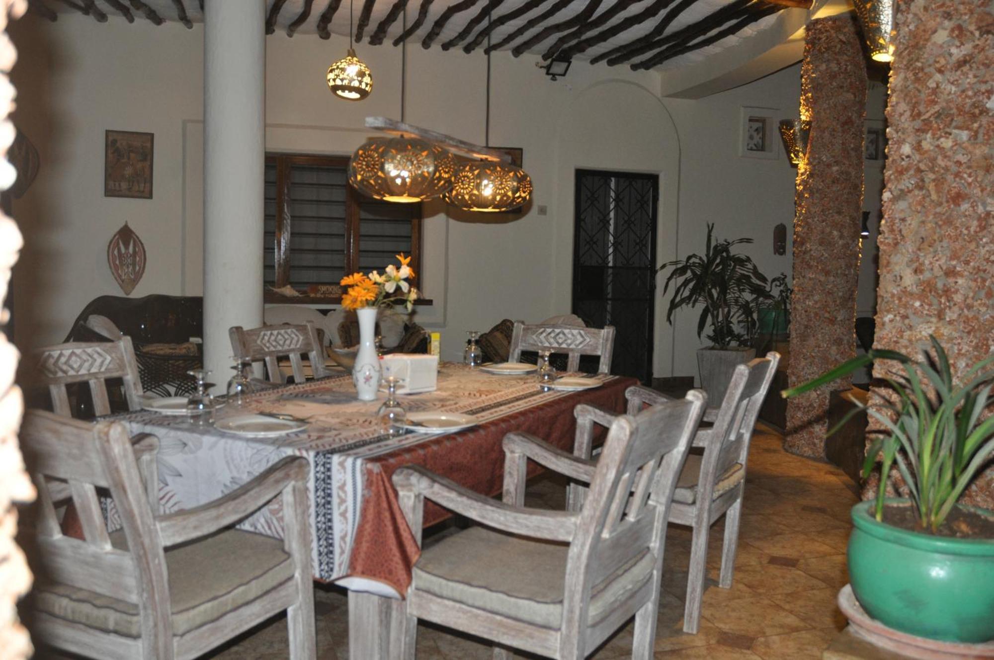 Amani Paradise - Luxury Villas Diani Beach Exterior photo