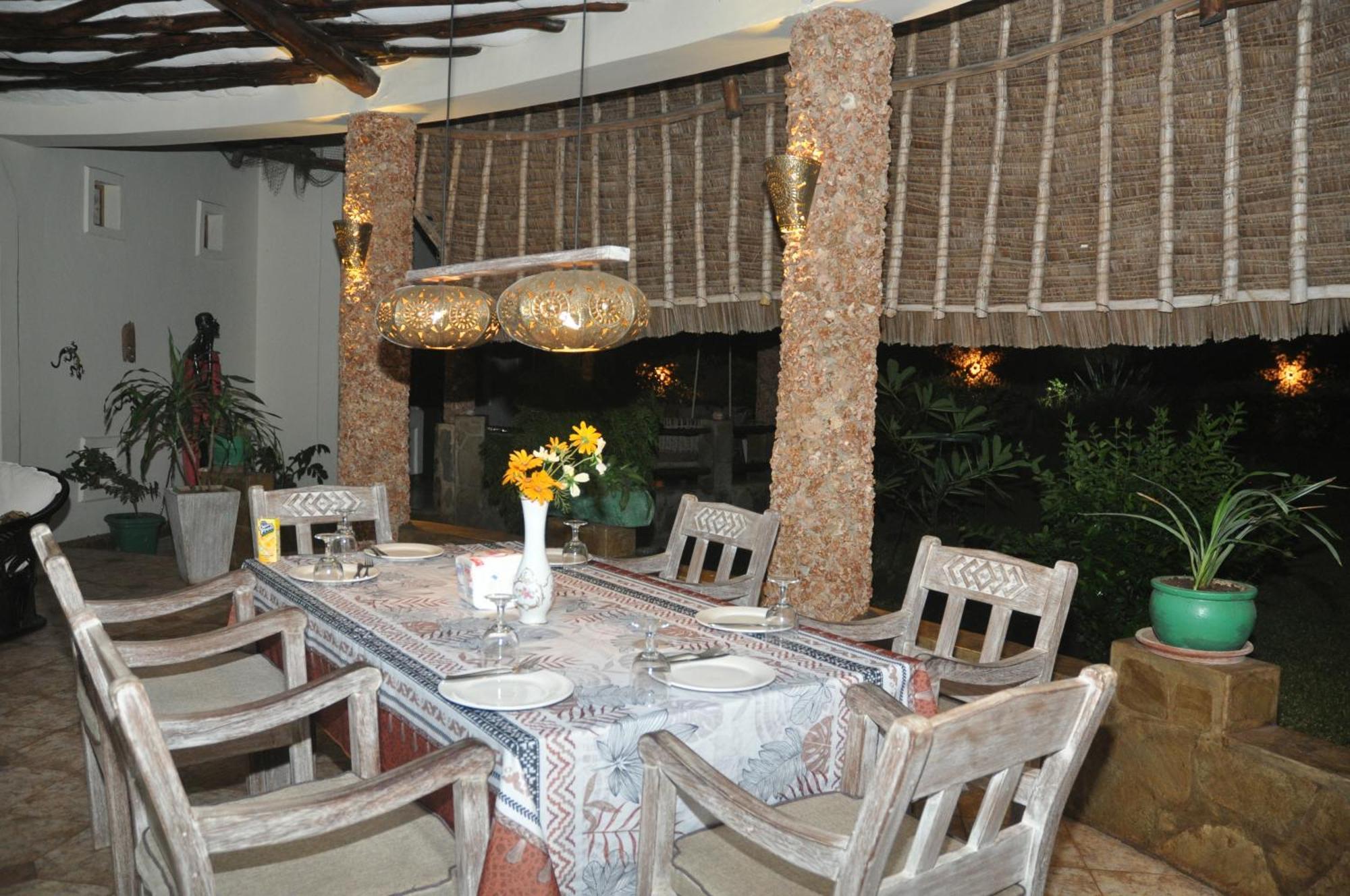 Amani Paradise - Luxury Villas Diani Beach Exterior photo