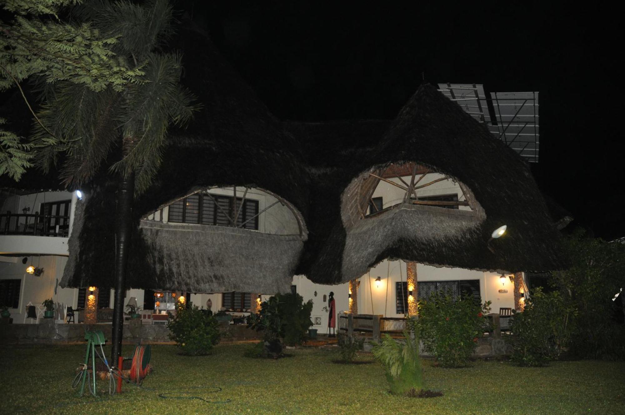 Amani Paradise - Luxury Villas Diani Beach Exterior photo